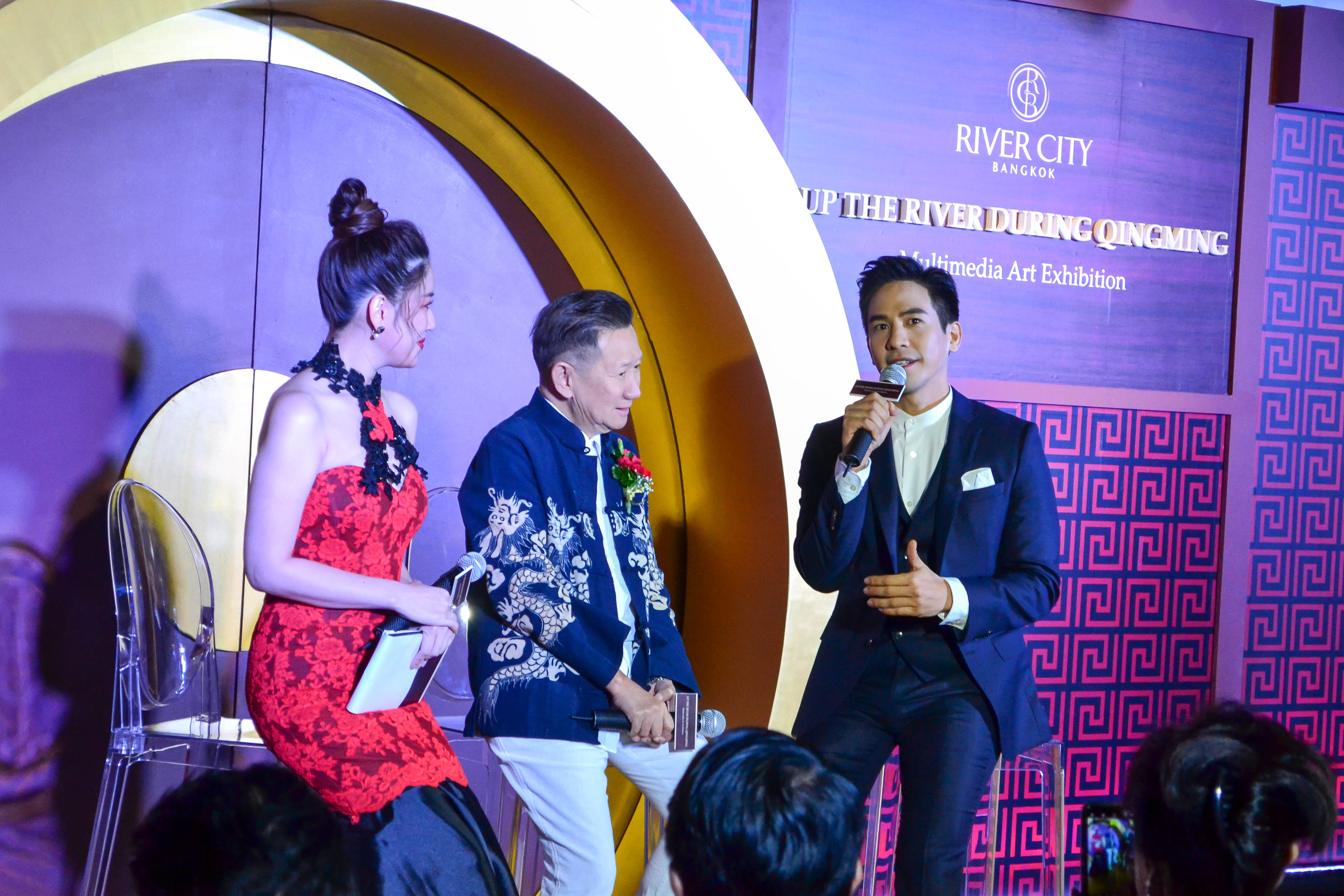 โป๊ป, อาจารย์วิโรจน์, พิธีเปืดนิทรรศการ