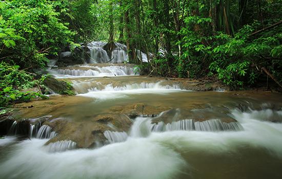 น้ำตกกระเต็งเจ็ง, ที่เที่ยวสังขละบุรี, อุทยานแห่งชาติเขาแหลม, สังขละบุรี, กาญจนบุรี