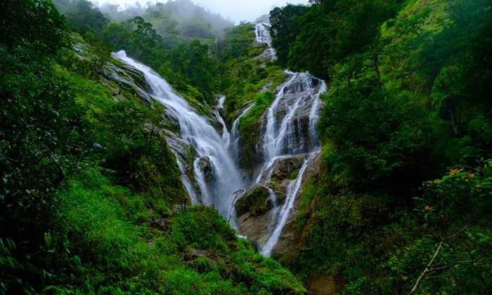 น้ำตกปิ๊ตุ๊โกร, จังหวัดตาก, น้ำตก, เดินป่า, เดินป่าในประเทศไทย, เส้นทางเดินป่า