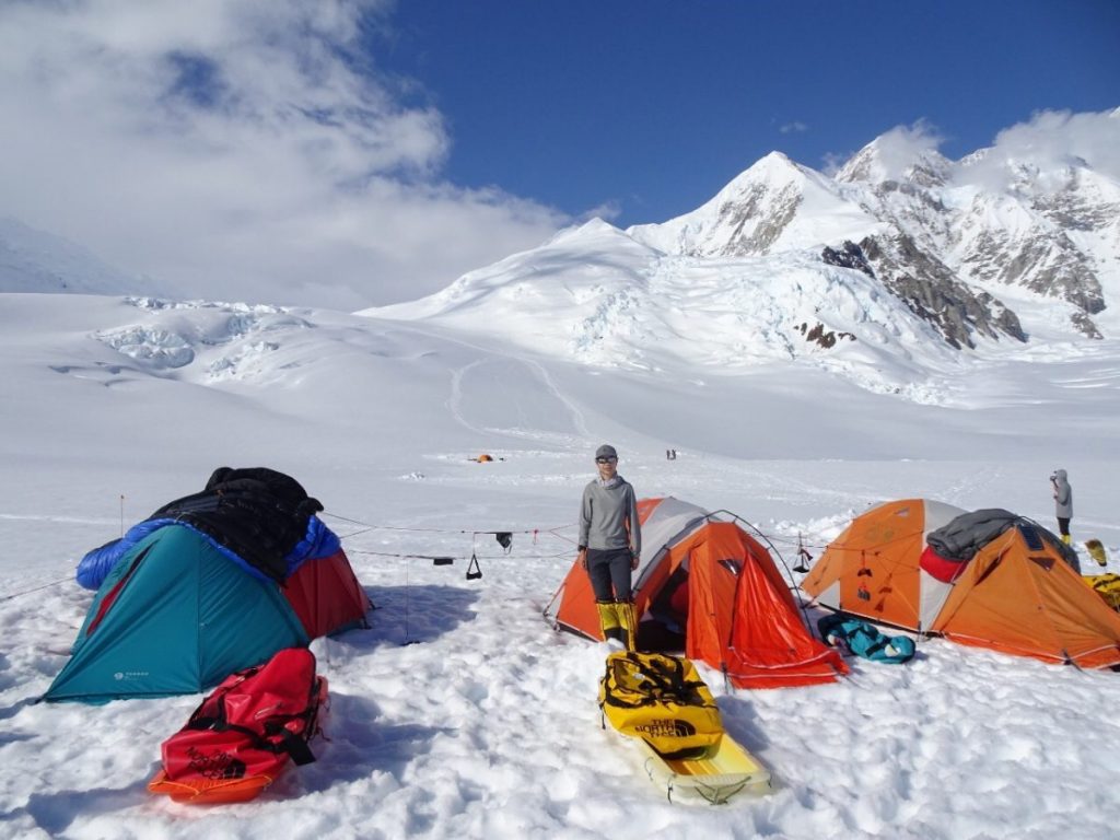 หมออีม, ปีนเขา, แรงบันดาลใจ, กางเต็นท์