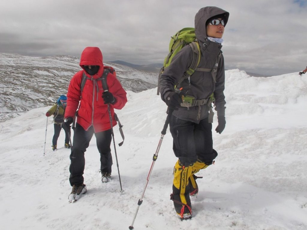 ปีเขา, แอดเวนเจอร์, หมออีม