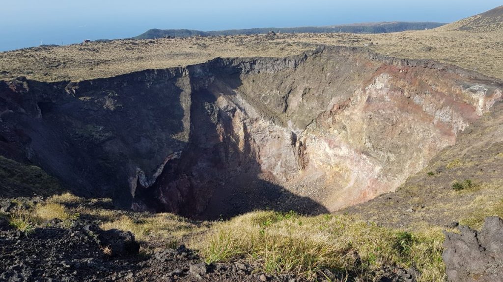 ภูเขาไฟมิฮาระ, เที่ยวญี่ปุ่น, เที่ยวโตเกียว, เกาะโอชิมะ, เที่ยวเกาะโอชิมะ, เดินป่าญี่ปุ่น, เดินป่า