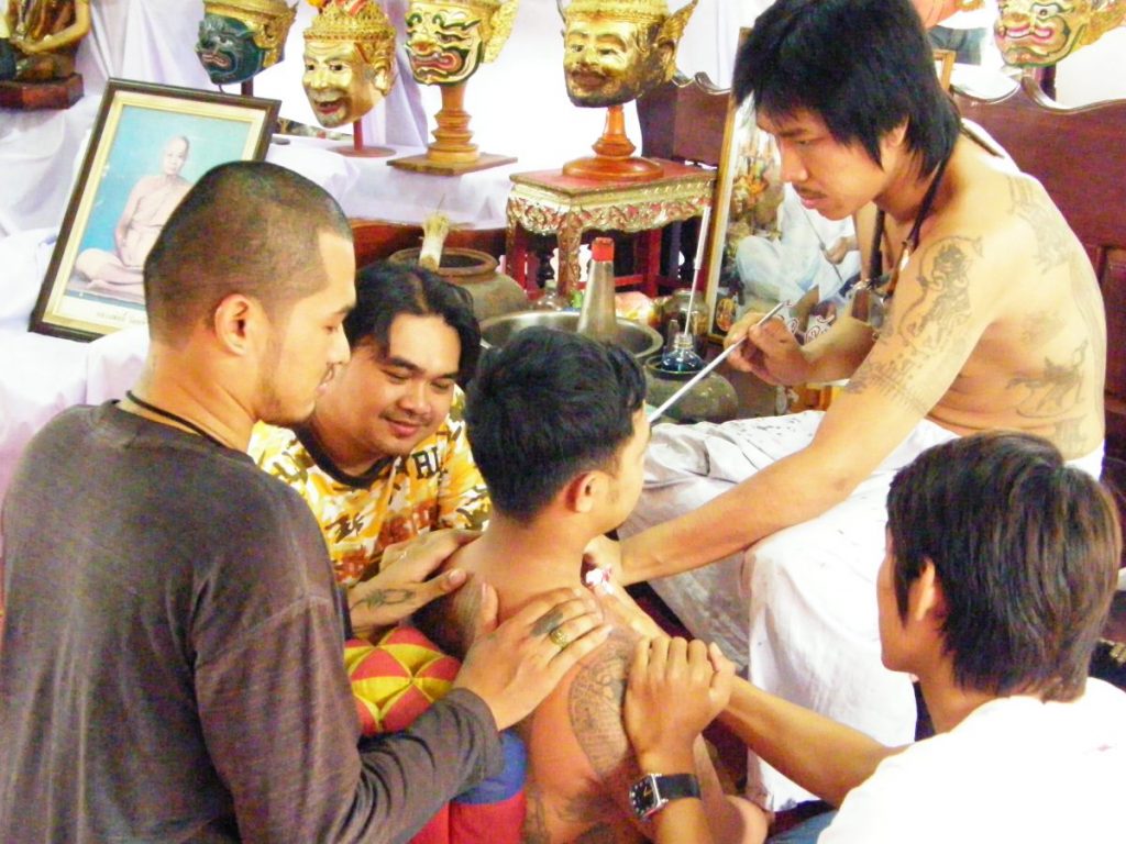 ลายสักไทย, ลายสัก, รอยสักไทย, ประวัติการสัก, สักเข็ม, สักน้ำมัน, ของขึ้น, สัก, รอยสัก