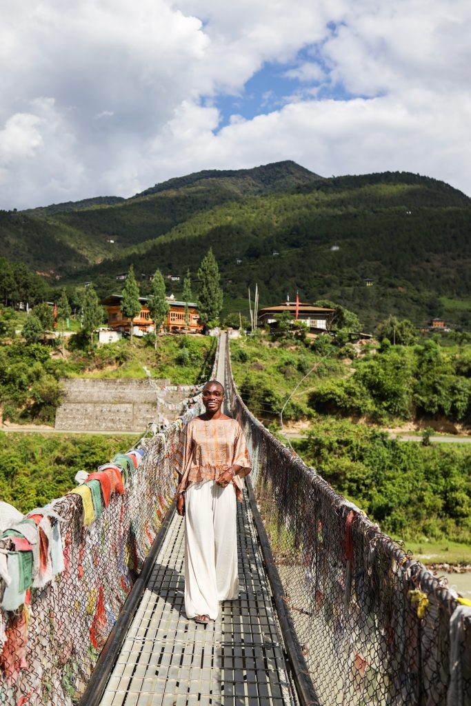 ทุกประเทศ, หญิงสาว