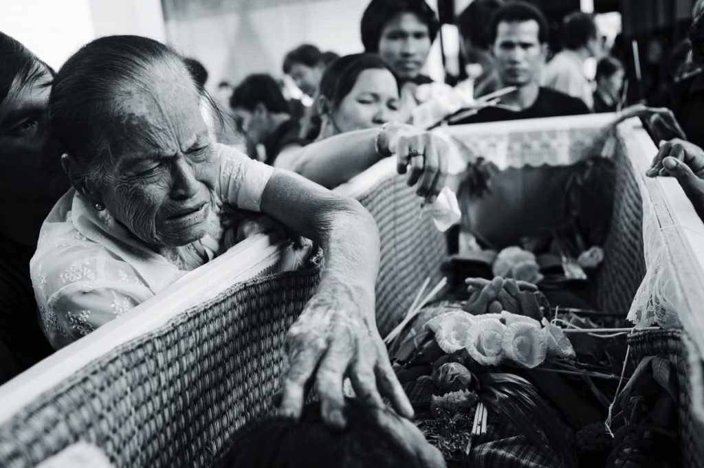 งานศพ, เนื้อร้าย