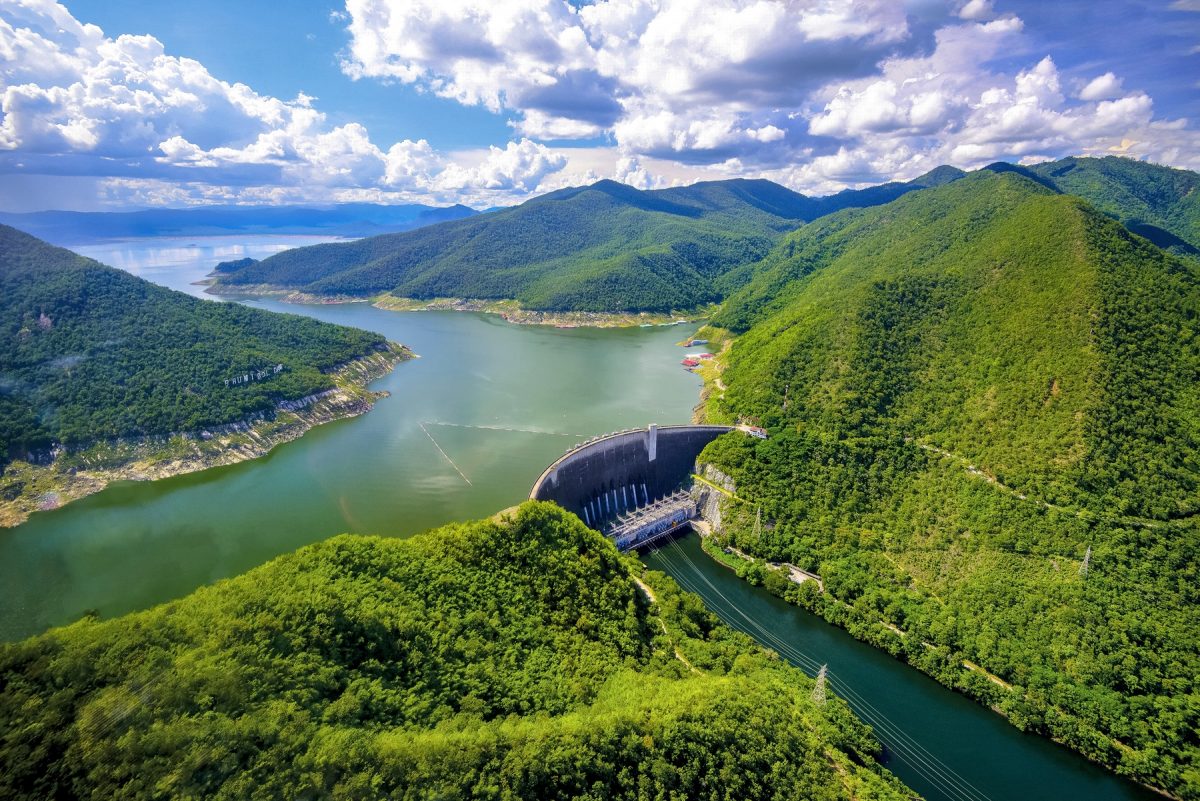 พลังงานน้ำ, เขื่อน