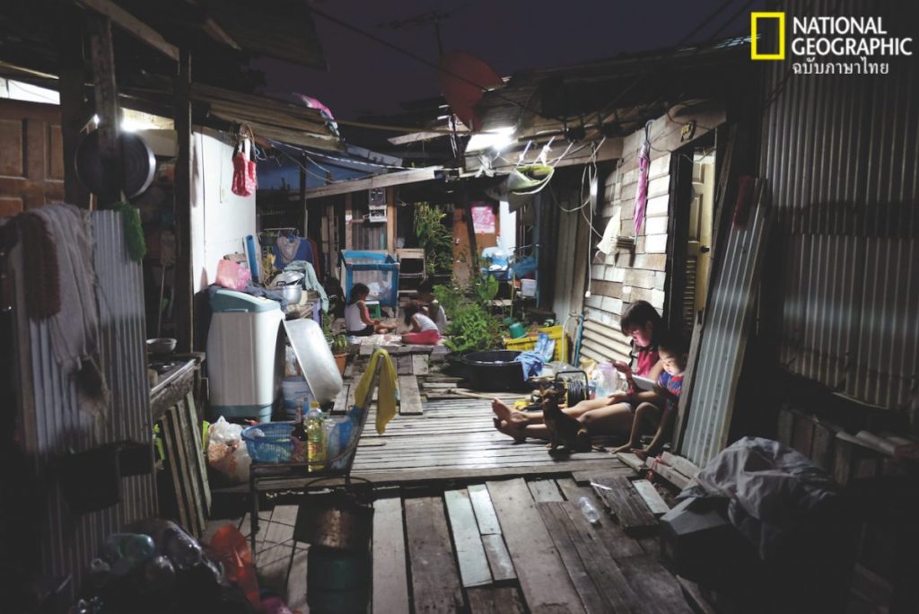 แม่น้ำเจ้าพระยา, ชุมชนริมแม่น้ำ, ชุมชนแออัด