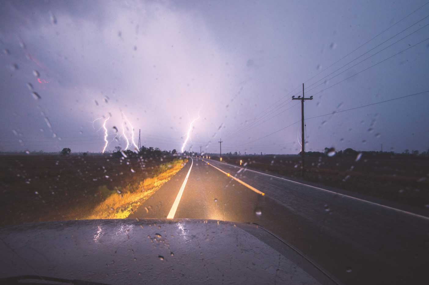 พายุลูกเห็บ, ภาวะลมฟ้าอากาศสุดขั้ว