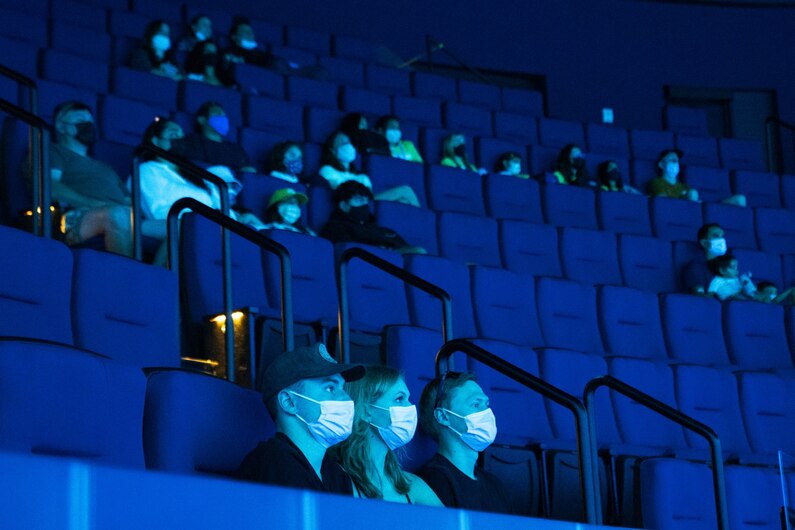 โรงภาพยนตร์, หน้ากาอนามัย