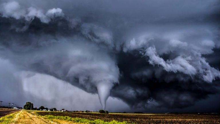 ดีเปรสชั่น, ทอร์นาโด