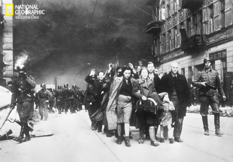 การฆ่าล้างเผ่าพันธุ์ชาวยิว, การฆ่าล้างเผ่าพันธุ์, สงครามโลกครั้งที่สอง, ชาวยิว