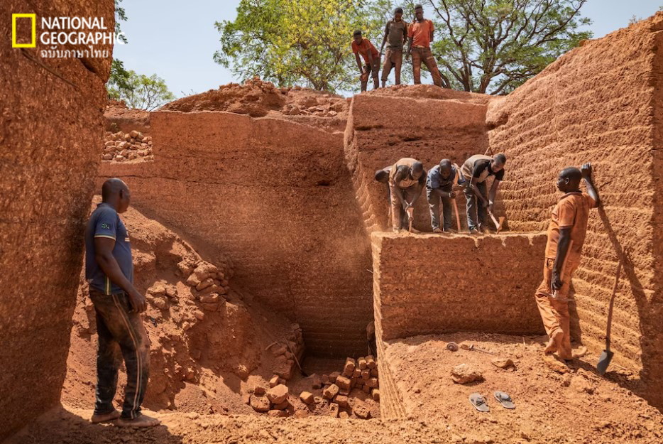 บ้านดิน, ศิลาแลง, อิฐดิน