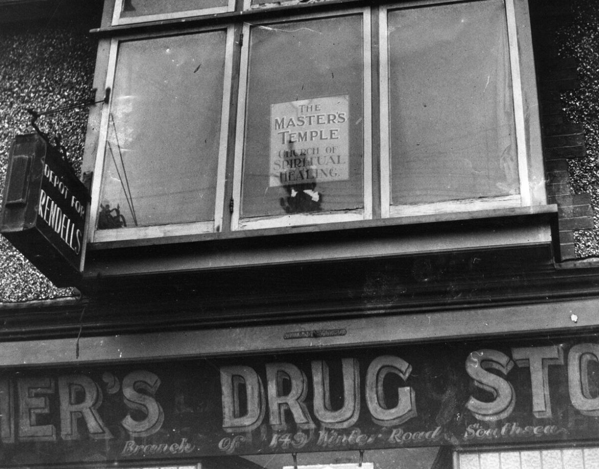 เฮเลน ดันแคน, แม่มด