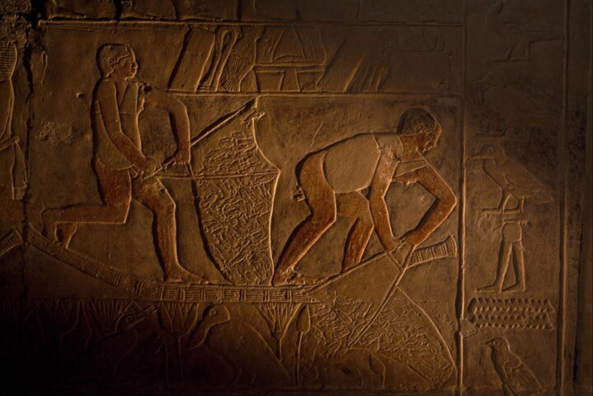 การสร้างพีระมิด