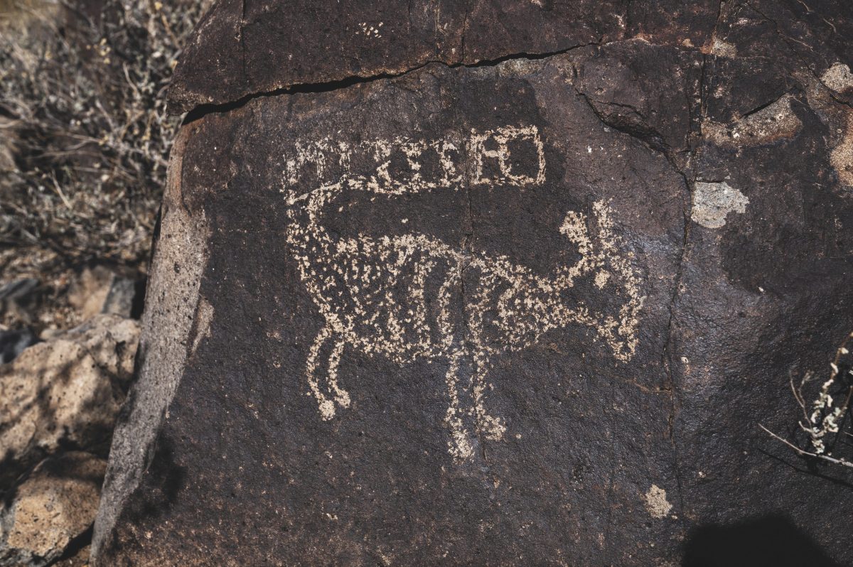 ศิลปะโบราณ, ภาพสลักหิน