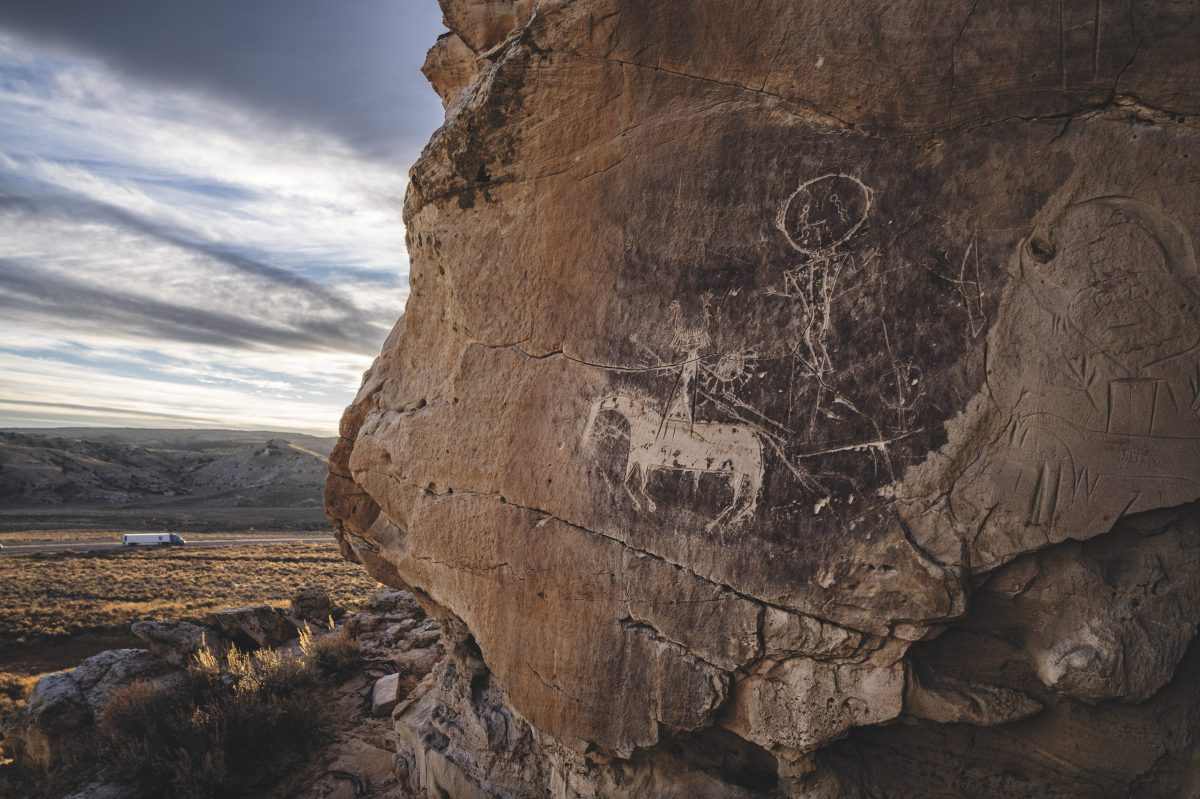 ศิลปะโบราณ, ภาพสลักหิน